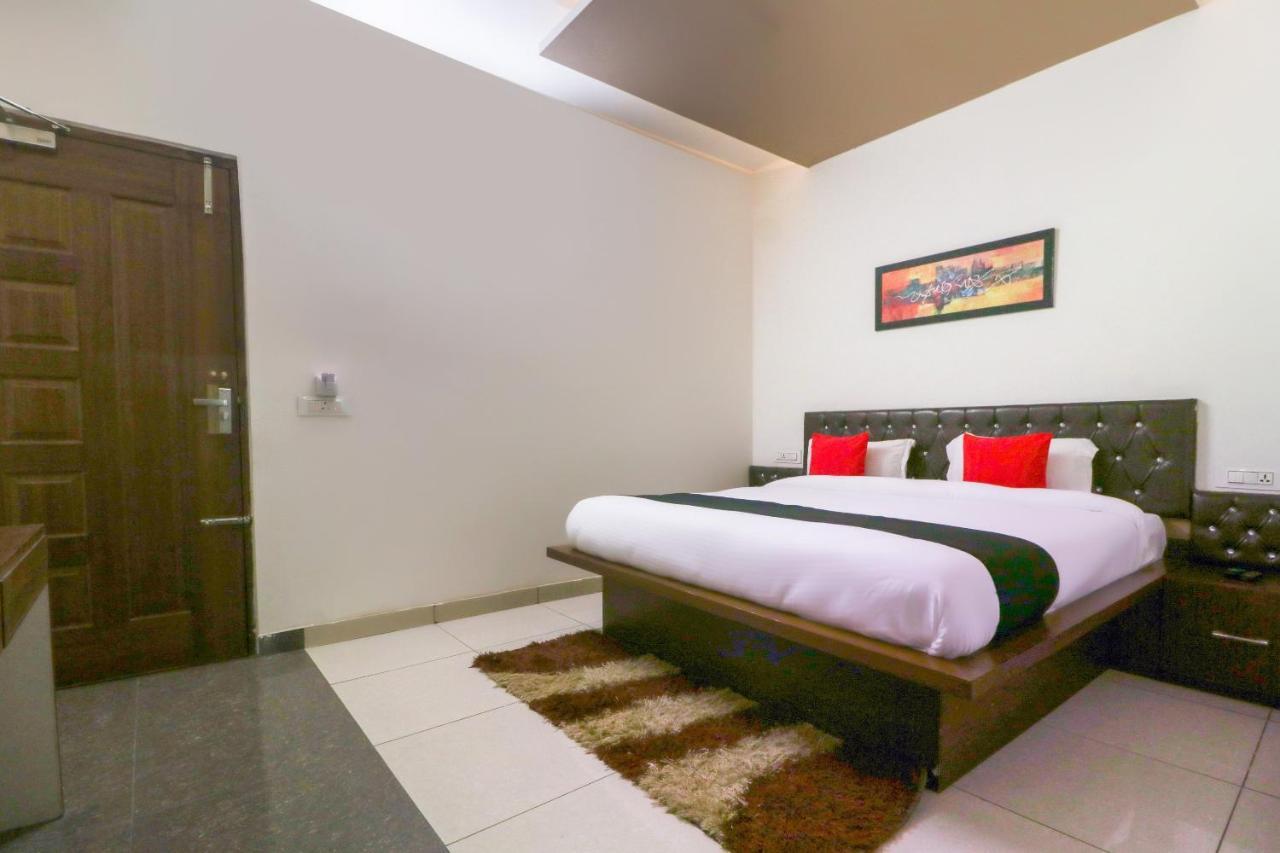Townhouse 765 The Grace Hotel Patiala Bagian luar foto