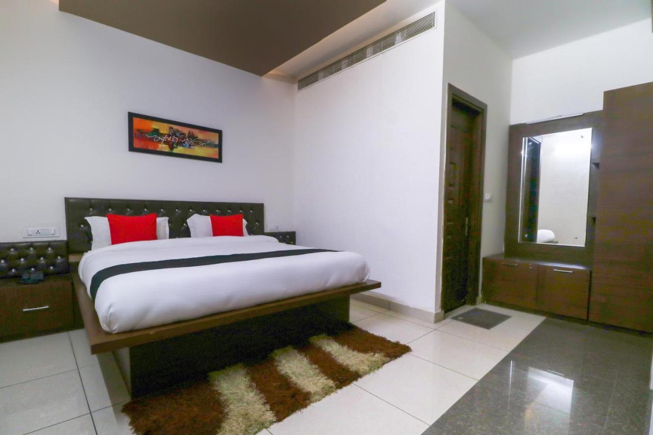 Townhouse 765 The Grace Hotel Patiala Bagian luar foto